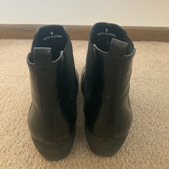Black ASOS Western Chelsea Boots (stacked heel in black faux with angular sole) - Picture 5 of 6
